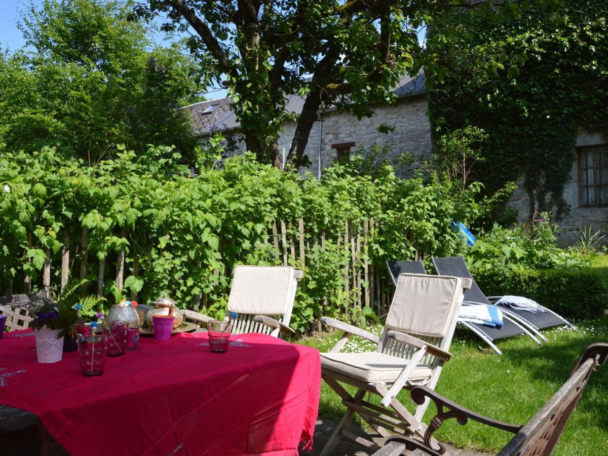Enchanting Cottage With Terrace Garden Hamoir Екстериор снимка